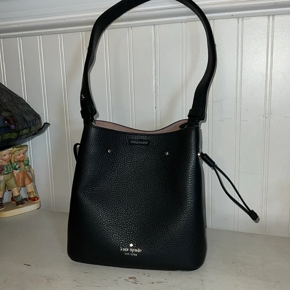 EUC Kate Spade black leather bucket purse bag
